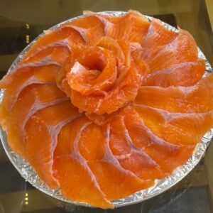 Cá hồi tươi sống chất lượng cao - Ảnh từ Khoa Pub