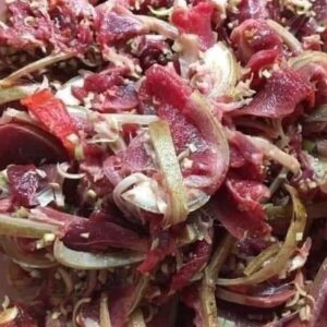 Nên ướp thịt nai qua đêm trước khi nấu để khử bớt mùi - Ảnh từ Huyên Nguyễn