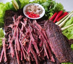 Thịt trâu gác bếp Tây Bắc nổi tiếng vì sao - Ảnh từ Kiều Trang