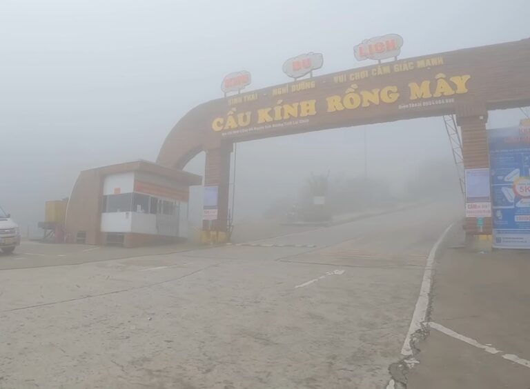 Cầu kính rồng mây Khám phá cây cầu kính cao nhất Việt Nam - Ảnh từ Tung Tăng TV