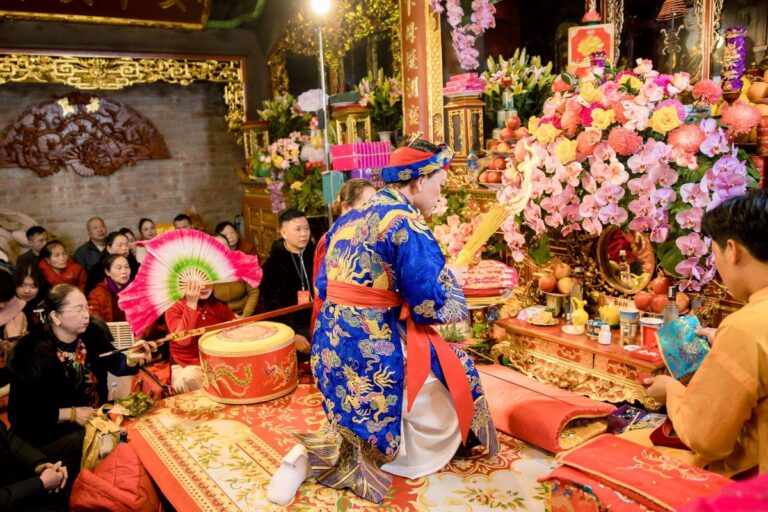 Đền thờ linh thiên ở Tây Bắc - Ảnh từ Vivu Lào Cai
