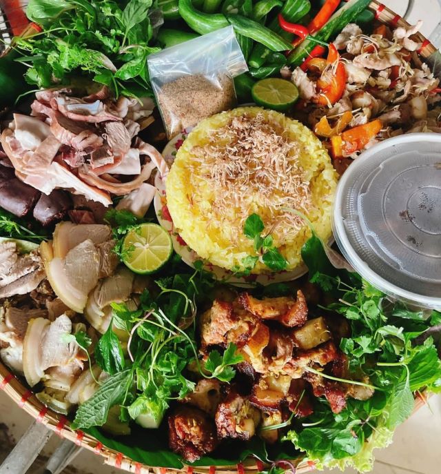 Mẹt lợn mán thui luộc, đặc sản Hòa Bình - Ảnh sưu tầm